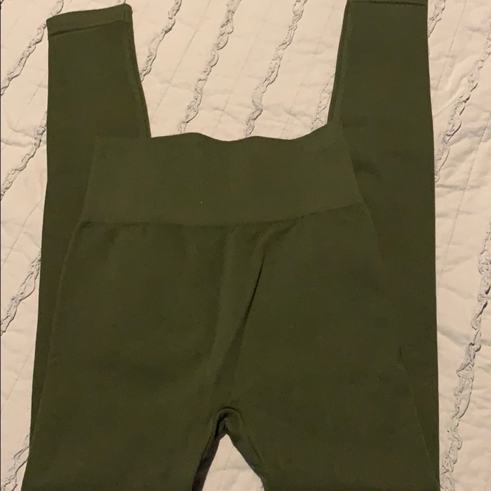 Olive/green leggings